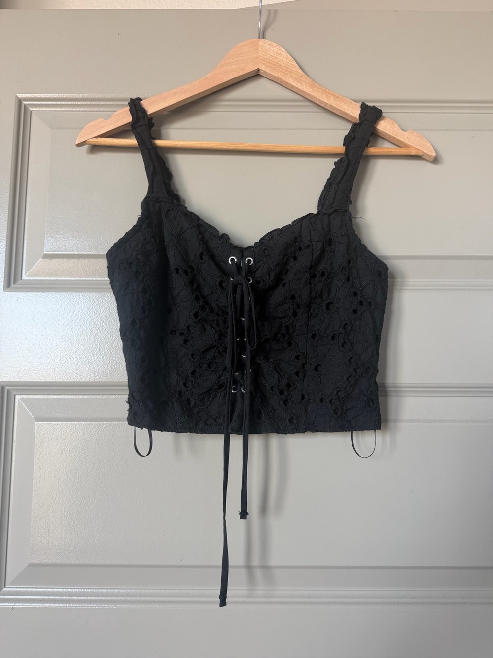 Black Eyelet Corset Lace-Up Cropped Tank Top